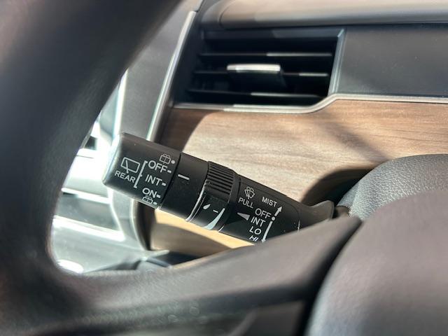 フリード Ｇ・ホンダセンシング　ナビＢカメラＥＴＣフルセグＢｌｕｅｔｏｏｔｈ接続追突軽減ブレーキアダクティブクルーズコントロール両側電動スライドドアスマートキーステアリングリモコン３列シートウォークスルーワンオーナー禁煙車　Ｆセグ（13枚目）