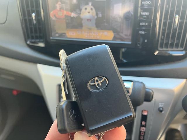 衝突被害軽減ブレーキ　スマートアシスト　ナビ　スマートキー　プッシュスタート　オートエアコン　走行４．６万キロ　アルミホイール