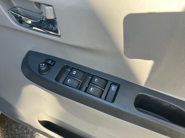 衝突被害軽減ブレーキ　スマートアシスト　ナビ　スマートキー　プッシュスタート　オートエアコン　走行４．６万キロ　アルミホイール