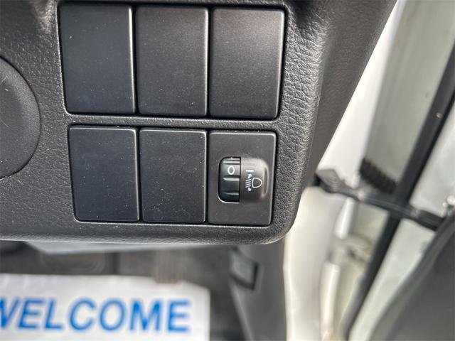 アルト ＶＰ　キーレスエントリー　ＡＴ　盗難防止システム　アルミホイール　衝突安全ボディ　エアコン　パワーステアリング　走行距離１４，９２８ｋｍ（9枚目）