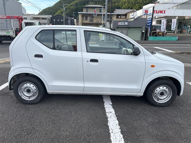 アルト ＶＰ　キーレスエントリー　ＡＴ　盗難防止システム　アルミホイール　衝突安全ボディ　エアコン　パワーステアリング　走行距離１４，９２８ｋｍ（13枚目）