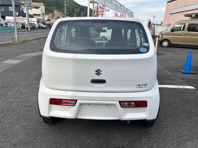 アルト ＶＰ　キーレスエントリー　ＡＴ　盗難防止システム　アルミホイール　衝突安全ボディ　エアコン　パワーステアリング　走行距離１４，９２８ｋｍ（15枚目）