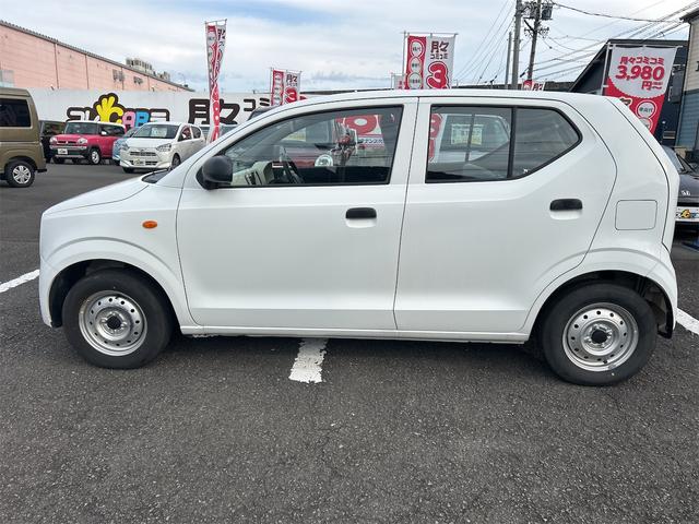 アルト ＶＰ　キーレスエントリー　ＡＴ　盗難防止システム　アルミホイール　衝突安全ボディ　エアコン　パワーステアリング　走行距離１４，９２８ｋｍ（17枚目）