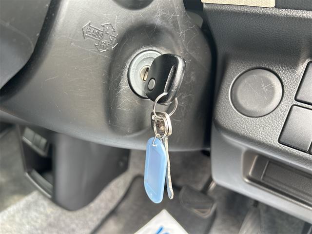 アルト ＶＰ　キーレスエントリー　ＡＴ　盗難防止システム　アルミホイール　衝突安全ボディ　エアコン　パワーステアリング　走行距離１４，９２８ｋｍ（38枚目）