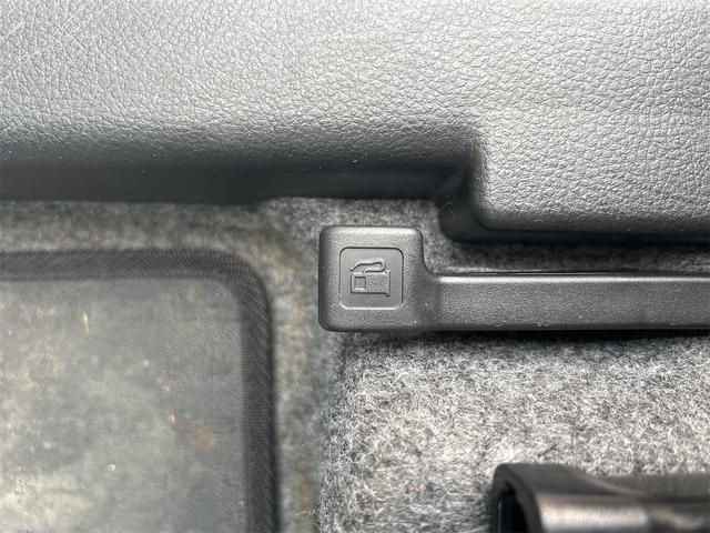 アルト ＶＰ　キーレスエントリー　ＡＴ　盗難防止システム　アルミホイール　衝突安全ボディ　エアコン　パワーステアリング　走行距離１４，９２８ｋｍ（39枚目）