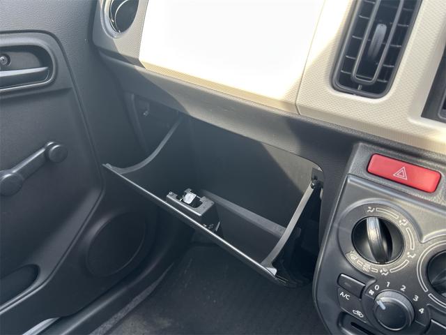 アルト ＶＰ　キーレスエントリー　ＡＴ　盗難防止システム　アルミホイール　衝突安全ボディ　エアコン　パワーステアリング　走行距離１４，９２８ｋｍ（42枚目）