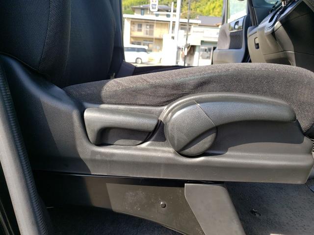 Ｎ－ＢＯＸカスタム Ｇ　ＳＳパッケージ　ＥＴＣ　バックカメラ　両側電動スライドドア　ナビ　ＴＶ　衝突被害軽減システム　オートライト　ＨＩＤ　スマートキー　アイドリングストップ　電動格納ミラー　ベンチシート　ＣＶＴ　盗難防止システム　ＡＢＳ（40枚目）