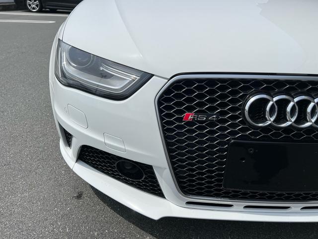 アウディ ＲＳ４アバント