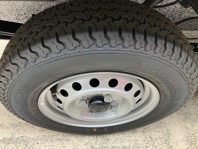 ハイゼットトラック ジャンボ　届出済未使用車　４ＷＤ　ＣＶＴ　純正ディスプレイオーディオ　バックカメラ　デジタルインナーミラー　Ｂｌｕｅｔｏｏｔｈ　ＨＤＭＩ　ＵＳＢ　荷台ゴムマット　オーライト（8枚目）