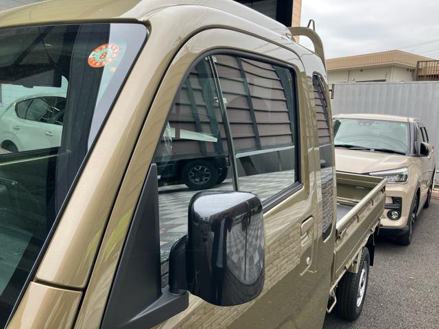 ハイゼットトラック ジャンボ　届出済未使用車　４ＷＤ　ＣＶＴ　純正ディスプレイオーディオ　バックカメラ　デジタルインナーミラー　Ｂｌｕｅｔｏｏｔｈ　ＨＤＭＩ　ＵＳＢ　荷台ゴムマット　オーライト（28枚目）