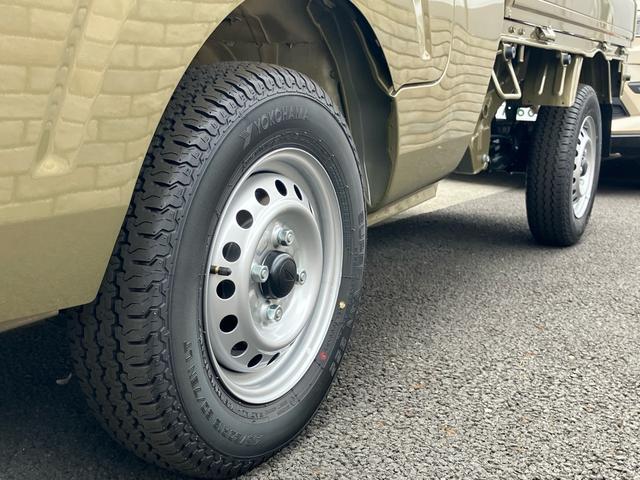ハイゼットトラック ジャンボ　届出済未使用車　４ＷＤ　ＣＶＴ　純正ディスプレイオーディオ　バックカメラ　デジタルインナーミラー　Ｂｌｕｅｔｏｏｔｈ　ＨＤＭＩ　ＵＳＢ　荷台ゴムマット　オーライト（29枚目）