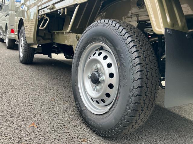 ハイゼットトラック ジャンボ　届出済未使用車　４ＷＤ　ＣＶＴ　純正ディスプレイオーディオ　バックカメラ　デジタルインナーミラー　Ｂｌｕｅｔｏｏｔｈ　ＨＤＭＩ　ＵＳＢ　荷台ゴムマット　オーライト（36枚目）