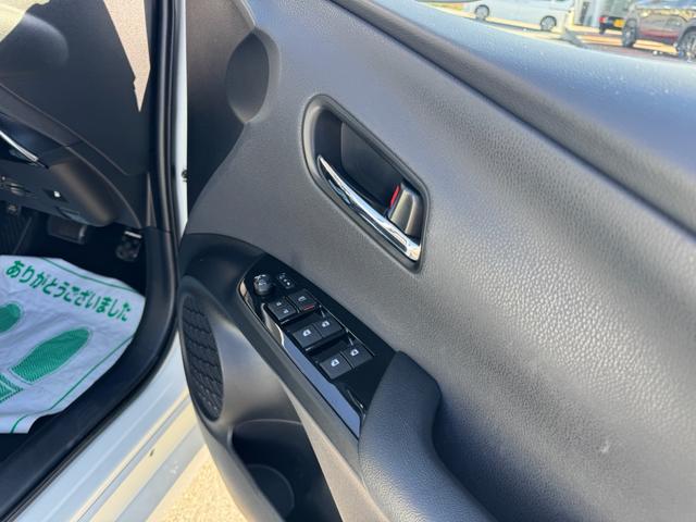プリウス Ａツーリングセレクション　スマートキー　プッシュスタート　トヨタ純正ナビ　ＴＶ／ＣＤ／ＤＶＤ／Ｂｌｕｅｔｏｏｔｈ／バックモニター／ドライブレコーダー（15枚目）