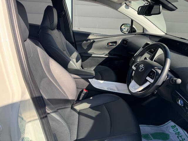 プリウス Ａツーリングセレクション　スマートキー　プッシュスタート　トヨタ純正ナビ　ＴＶ／ＣＤ／ＤＶＤ／Ｂｌｕｅｔｏｏｔｈ／バックモニター／ドライブレコーダー（17枚目）