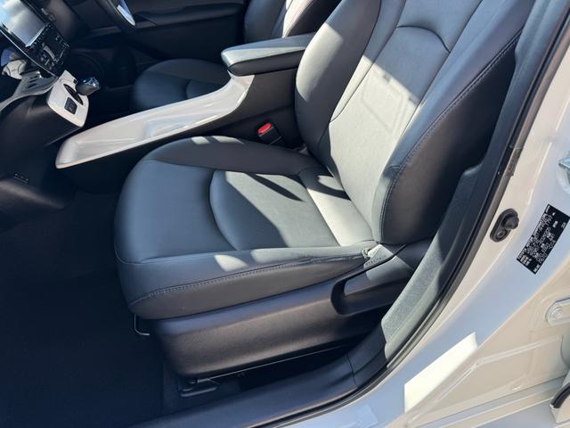 プリウス Ａツーリングセレクション　スマートキー　プッシュスタート　トヨタ純正ナビ　ＴＶ／ＣＤ／ＤＶＤ／Ｂｌｕｅｔｏｏｔｈ／バックモニター／ドライブレコーダー（41枚目）