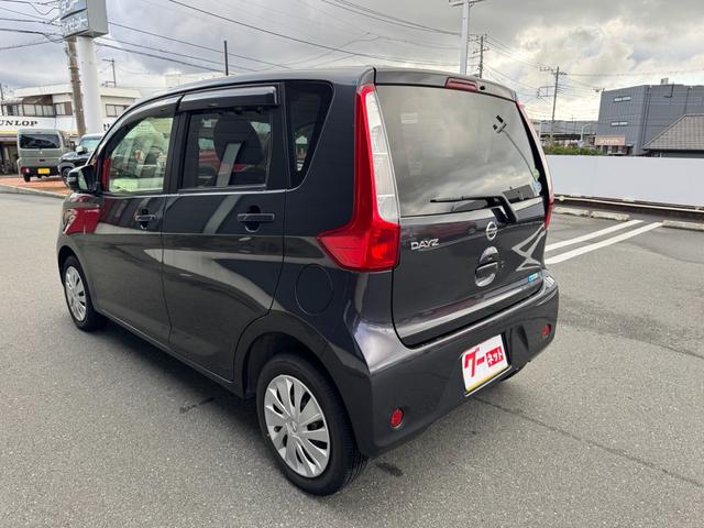 デイズ X キーフリー プッシュスタート 禁煙車 革調シートカバーブラック アラウンドビューモニター バックモニター ETC車載機 ドライブレコーダー(12枚目)