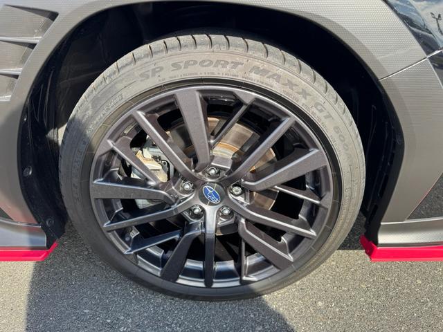 当店は指定工場と板金工場を完備した整備にも強いお店です。購入後のアフターもご安心くださいませ。