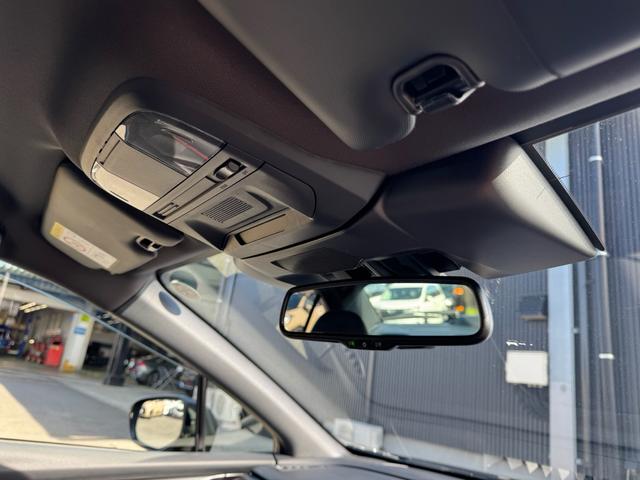 軽自動車〜登録済み未使用車〜輸入車までお車の事は当社にお任せ下さい。各種、診断器も完備していますので万が一の時も迅速に対応致します。