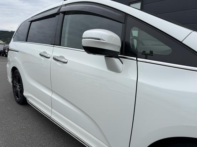 オデッセイハイブリッド e:HEVアブソルート・EX ワンオーナー 禁煙車 キーフリー ホンダ純正10インチナビ TV/CD/DVD/Bluetooth/マルチビューカメラシステム/前後ドライブレコーダー(11枚目)