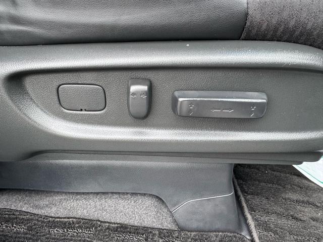 オデッセイハイブリッド e:HEVアブソルート・EX ワンオーナー 禁煙車 キーフリー ホンダ純正10インチナビ TV/CD/DVD/Bluetooth/マルチビューカメラシステム/前後ドライブレコーダー(24枚目)