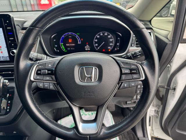 オデッセイハイブリッド e:HEVアブソルート・EX ワンオーナー 禁煙車 キーフリー ホンダ純正10インチナビ TV/CD/DVD/Bluetooth/マルチビューカメラシステム/前後ドライブレコーダー(26枚目)