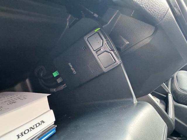 オデッセイハイブリッド e:HEVアブソルート・EX ワンオーナー 禁煙車 キーフリー ホンダ純正10インチナビ TV/CD/DVD/Bluetooth/マルチビューカメラシステム/前後ドライブレコーダー(61枚目)