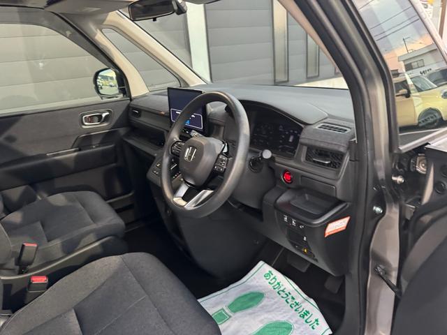 ステップワゴン エアー　キーフリー　プッシュスタート　禁煙車　両側パワースライドドア	　　Ｈｏｎｄａ　ＣＯＮＮＥＣＴ　ｆｏｒ　Ｇａｔｈｅｒｓ＋ナビ装着用スペシャルパッケージ（18枚目）