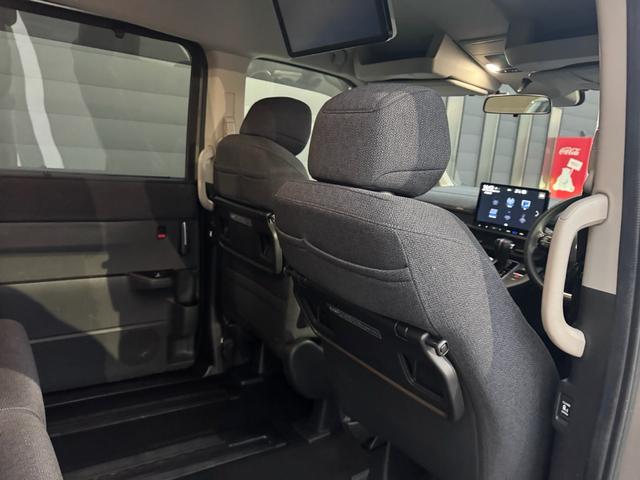 ステップワゴン エアー　キーフリー　プッシュスタート　禁煙車　両側パワースライドドア	　　Ｈｏｎｄａ　ＣＯＮＮＥＣＴ　ｆｏｒ　Ｇａｔｈｅｒｓ＋ナビ装着用スペシャルパッケージ（31枚目）