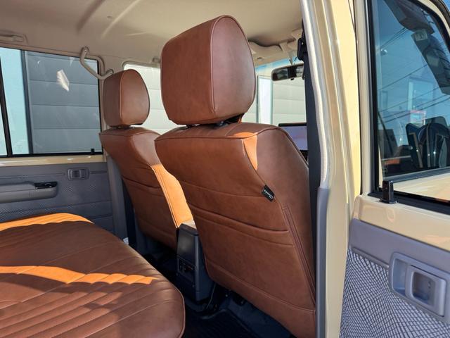 ランドクルーザー70 バン バン(2名) LINE-X塗装 クラッツィオシートカバー カロッツェリアディスプレイオーディオ Apple CarPlay 社外16AW(41枚目)