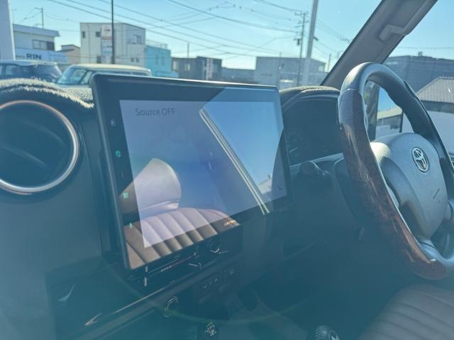 ランドクルーザー70 バン バン(2名) LINE-X塗装 クラッツィオシートカバー カロッツェリアディスプレイオーディオ Apple CarPlay 社外16AW(64枚目)