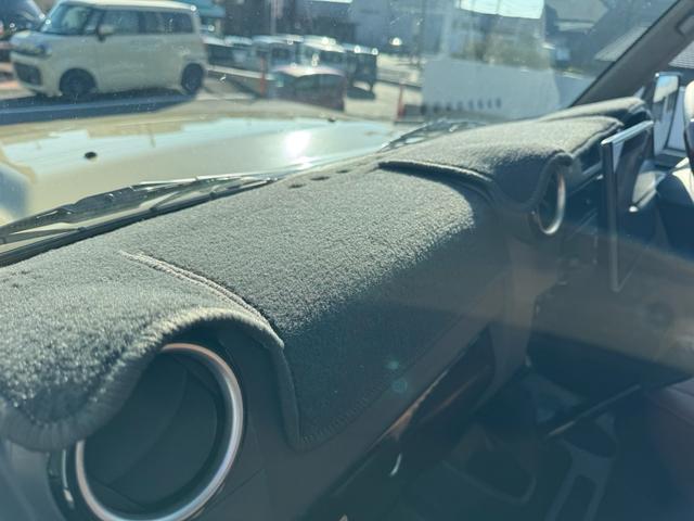 ランドクルーザー70 バン バン(2名) LINE-X塗装 クラッツィオシートカバー カロッツェリアディスプレイオーディオ Apple CarPlay 社外16AW(65枚目)