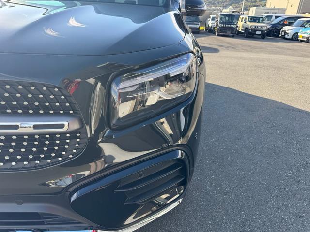 ＧＬＢ ＧＬＢ２００ｄ　４マチック　ＡＭＧラインパッケージ　ワンオーナー　禁煙車　キーレスゴー　メルセデス純正ナビ　Ｂｌｕｅｔｏｏｔｈ　バックモニター　ビルトインＥＴＣ　前後ドライブレコーダー（8枚目）