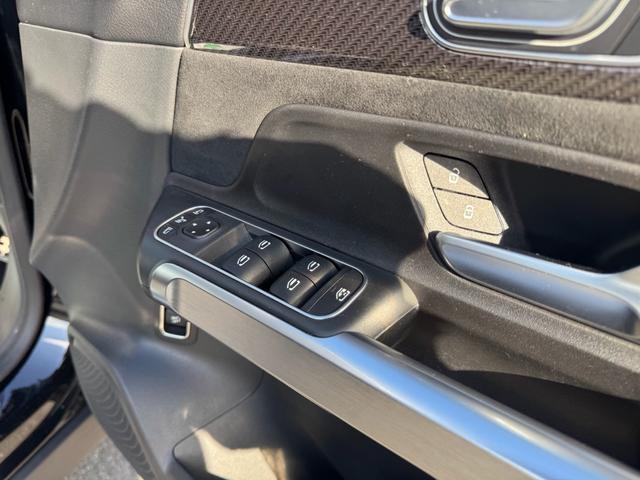 ＧＬＢ ＧＬＢ２００ｄ　４マチック　ＡＭＧラインパッケージ　ワンオーナー　禁煙車　キーレスゴー　メルセデス純正ナビ　Ｂｌｕｅｔｏｏｔｈ　バックモニター　ビルトインＥＴＣ　前後ドライブレコーダー（22枚目）