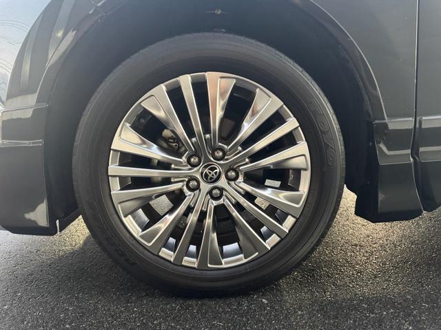ハリアー Ｚ　レザーパッケージ　ワンオーナー　禁煙車　トヨタセーフティーセンス　モデリスタエアロキット　調光パノラマルーフ　デジタルインナーミラー　ドラレコ（4枚目）