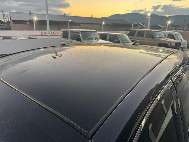 ハリアー Ｚ　レザーパッケージ　ワンオーナー　禁煙車　トヨタセーフティーセンス　モデリスタエアロキット　調光パノラマルーフ　デジタルインナーミラー　ドラレコ（8枚目）