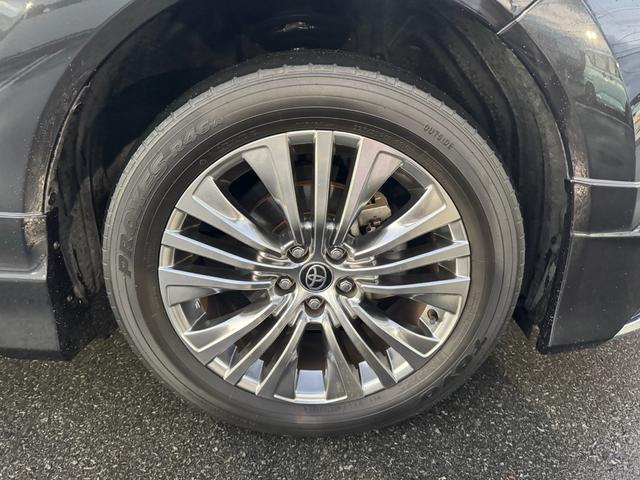 ハリアー Ｚ　レザーパッケージ　ワンオーナー　禁煙車　トヨタセーフティーセンス　モデリスタエアロキット　調光パノラマルーフ　デジタルインナーミラー　ドラレコ（12枚目）