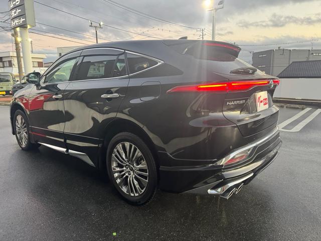 ハリアー Ｚ　レザーパッケージ　ワンオーナー　禁煙車　トヨタセーフティーセンス　モデリスタエアロキット　調光パノラマルーフ　デジタルインナーミラー　ドラレコ（16枚目）