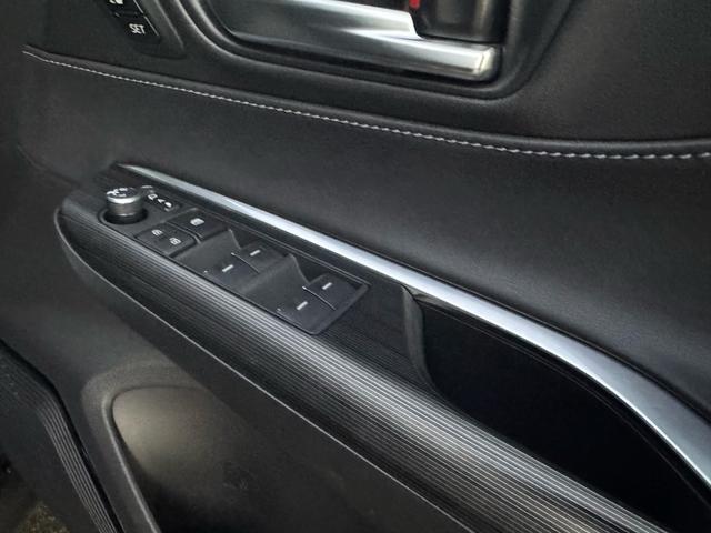 ハリアー Ｚ　レザーパッケージ　ワンオーナー　禁煙車　トヨタセーフティーセンス　モデリスタエアロキット　調光パノラマルーフ　デジタルインナーミラー　ドラレコ（21枚目）