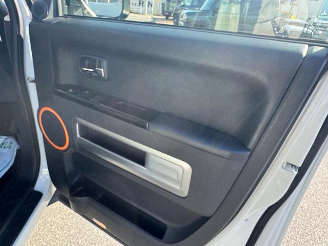 デリカＤ：５ アクティブギア　キーフリー　ルーフキャリア　カロッツェリアフルセグナビ　バックモニター　Ｂｌｕｅｔｏｏｔｈ　ＣＤ／ＤＶＤフリップダウンモニター（17枚目）