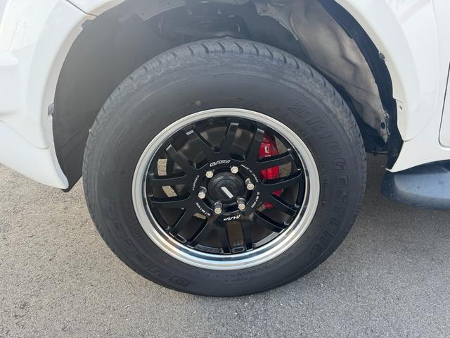 ハイラックス Ｚ　ＧＲスポーツ　ＴＲＤ純正キャノピー　ディスプレイオーディオ　後席モニター×２　パノラミックビューモニター　社外デジタルインナーミラー　キーフリー　プッシュスタート（4枚目）