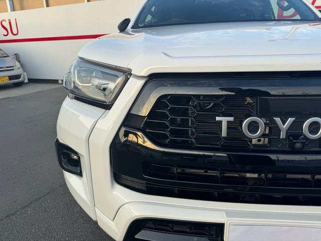 ハイラックス Ｚ　ＧＲスポーツ　ＴＲＤ純正キャノピー　ディスプレイオーディオ　後席モニター×２　パノラミックビューモニター　社外デジタルインナーミラー　キーフリー　プッシュスタート（10枚目）