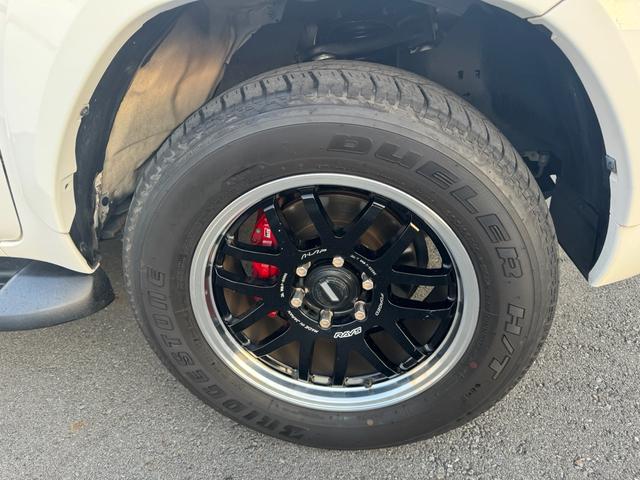 ハイラックス Ｚ　ＧＲスポーツ　ＴＲＤ純正キャノピー　ディスプレイオーディオ　後席モニター×２　パノラミックビューモニター　社外デジタルインナーミラー　キーフリー　プッシュスタート（11枚目）
