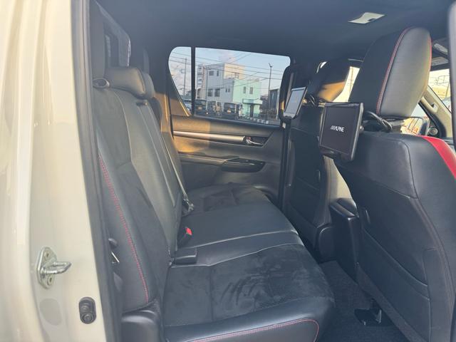 ハイラックス Ｚ　ＧＲスポーツ　ＴＲＤ純正キャノピー　ディスプレイオーディオ　後席モニター×２　パノラミックビューモニター　社外デジタルインナーミラー　キーフリー　プッシュスタート（37枚目）