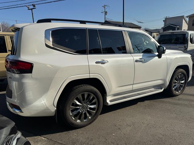 TOYOTA LAND CRUISER ZX | 2023 | PEARL | 2247 km | details