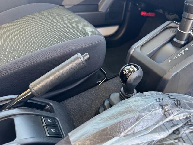 ジムニー XL ワンオーナー 禁煙車 キーフリー デュアルセンサーブレーキサポート スズキセーフティーサポート オートライト 前席シートヒーター(20枚目)