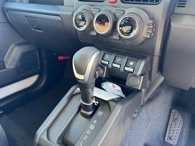 ジムニー XL ワンオーナー 禁煙車 キーフリー デュアルセンサーブレーキサポート スズキセーフティーサポート オートライト 前席シートヒーター(21枚目)