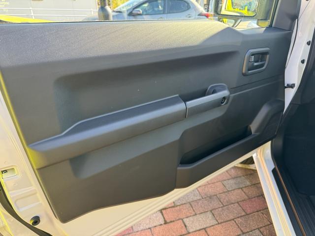 ジムニー XL ワンオーナー 禁煙車 キーフリー デュアルセンサーブレーキサポート スズキセーフティーサポート オートライト 前席シートヒーター(27枚目)