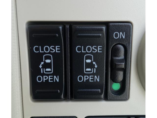 ムーヴキャンバス Ｇホワイトアクセントリミテッド　ＳＡＩＩＩ　純正９インチナビ＆ＴＶ（フルセグ）　全方位カメラ　スマートアシストＩＩＩ　両側パワースライドドア　ＬＥＤヘッドランプ　前後ドラレコ　ＥＴＣ　ステアリングスイッチ　オートエアコン　オートライト（22枚目）