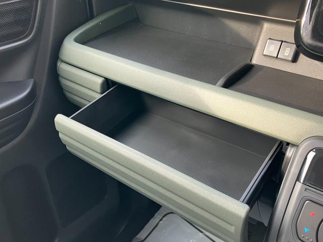 スペーシアギア ハイブリッドＸＺ　ターボ　デュアルセンサーブレーキサポートＩＩ　マルチユースフラップ　両側電動スライドドア　スリムサーキュレーター　ステアリングヒーター（40枚目）