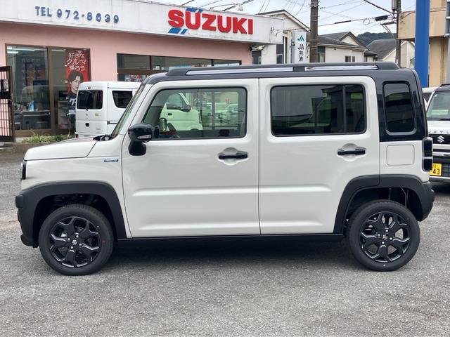 ハスラー タフワイルド 届出済未使用車 ブラックフロントグリル ブラックメタリックホイール ルーフレール 撥水シート セーフティーサポート(8枚目)